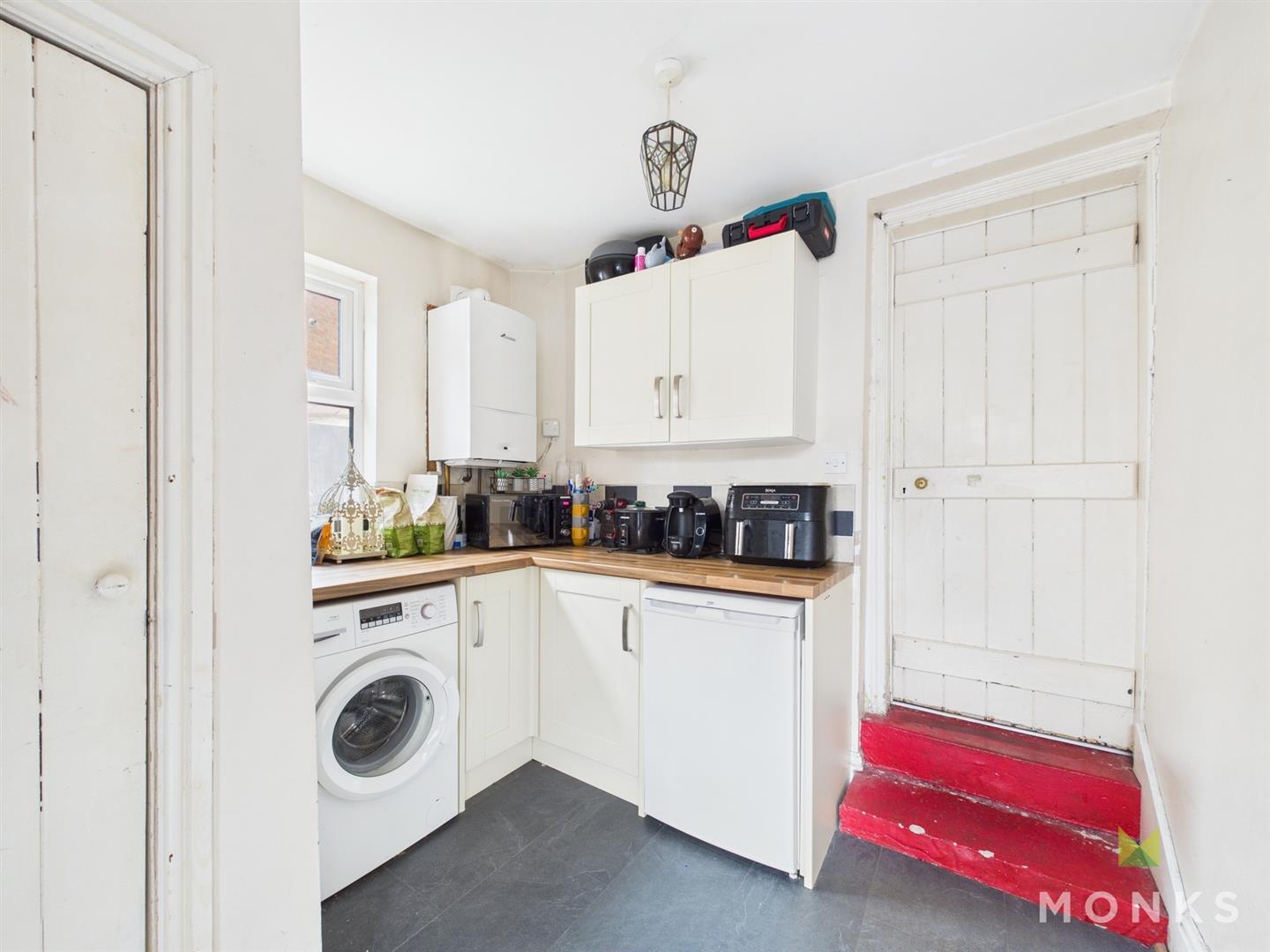 25 Stewart Road, Oswestry, SY11 2HB For Sale